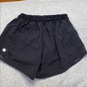 Lululemon Hotty Hot shorts